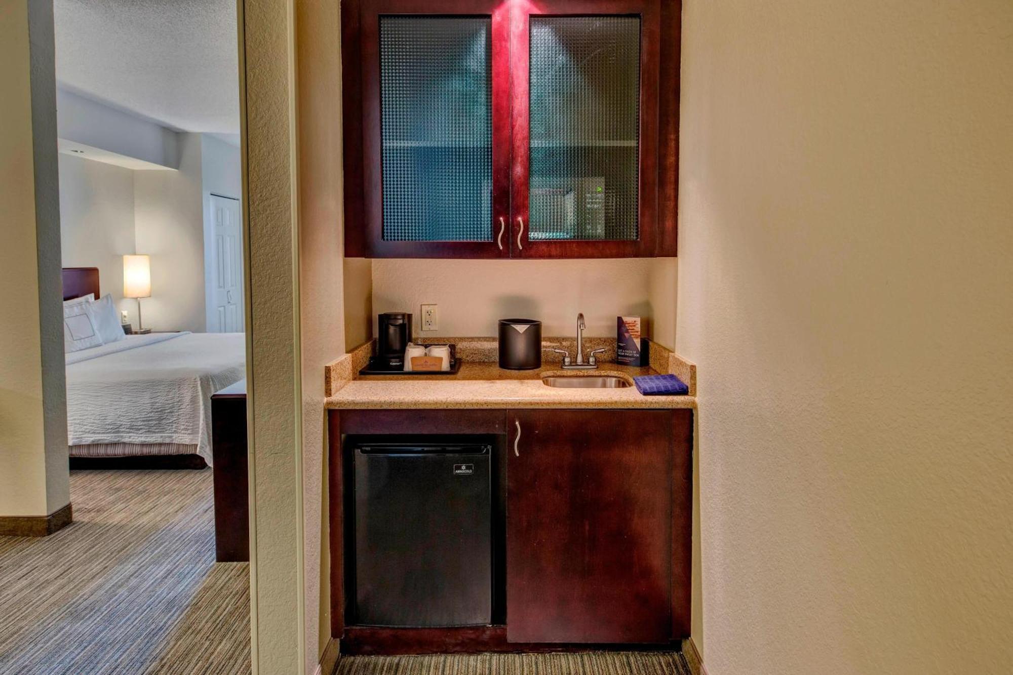 Springhill Suites By Marriott Naples Golden Gate Exterior photo